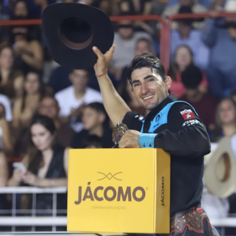 Vitor Manoel volta com tudo ao CRP e conquista o título em Pacaembu